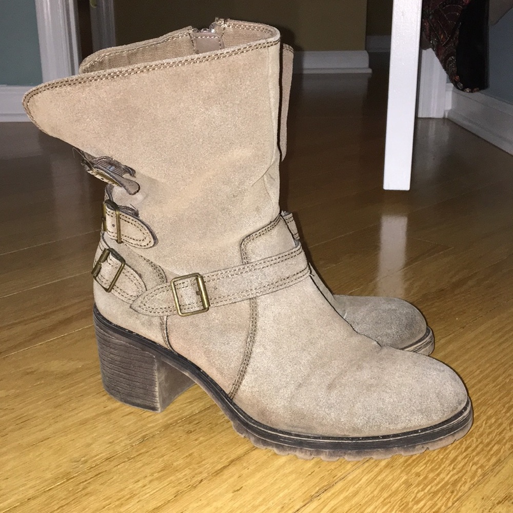 Cute boot! - Picture 2 of 3